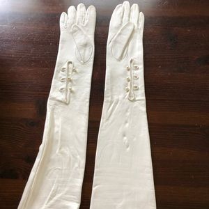 Debutante gloves